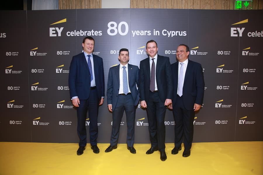 ey12