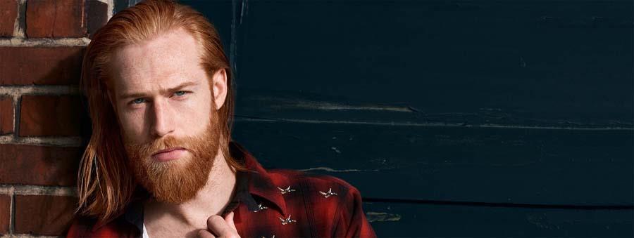 Model Gwilym mit Vollbart