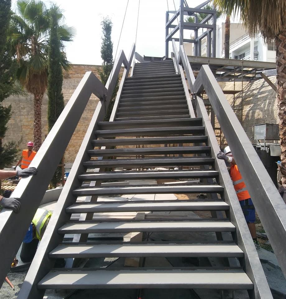 skala 1