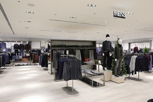 marksandspencermall4