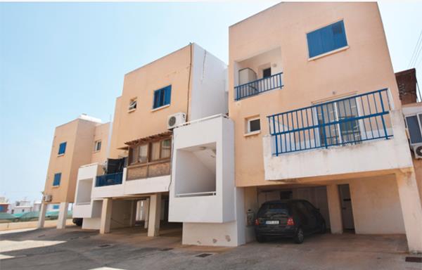 paralimni48500