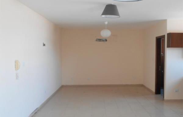latsia585003