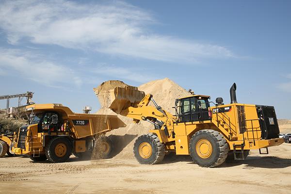 caterpillarlatouros3