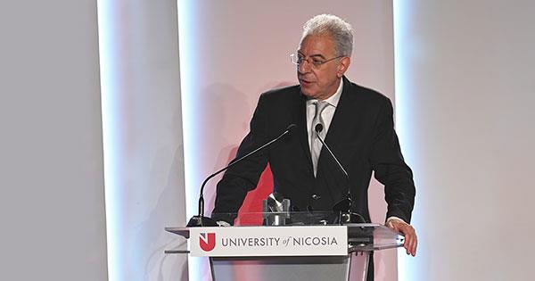 unicapofoitisi5paideias