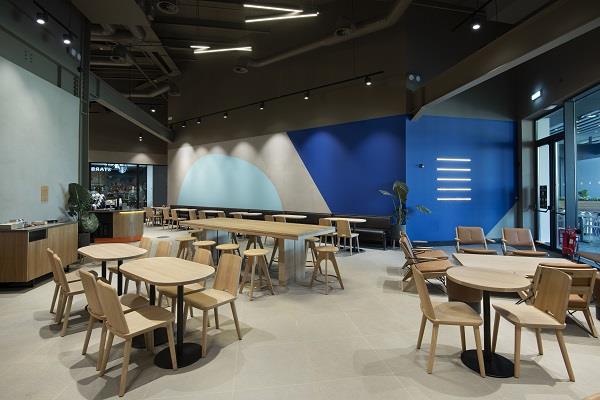 Metropolis Mall Starbucks 1 (11)