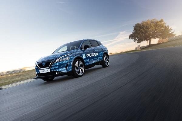 Nissan QQ e-POWER 3