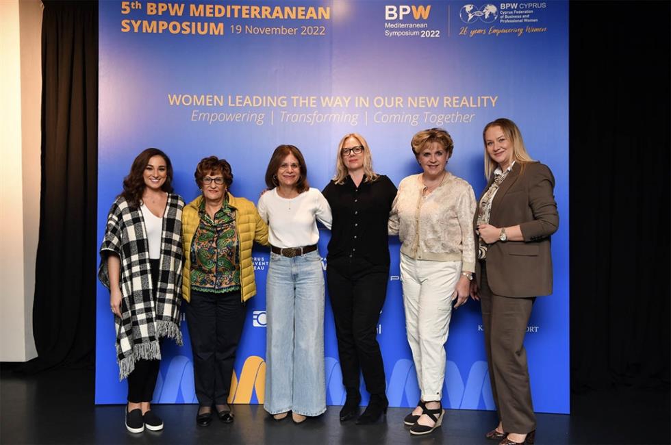 4400777107781255 Meghan Sinisi, Ρίτα Κότσαπα, Στέλλα Καμμίτση, Melissa Asare, Larissa Miller,  Raluca Ioana Man