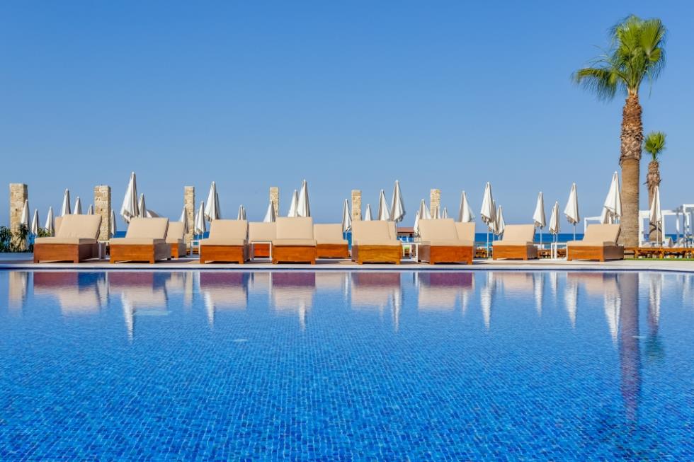 5247533320494823 pool set 