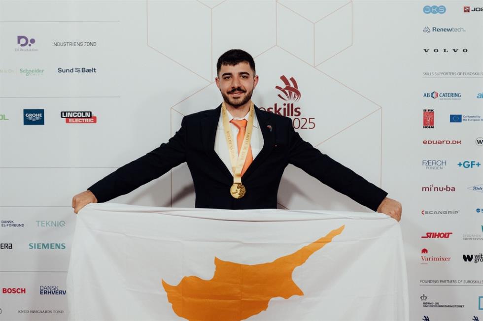 5271709438937665 13 09 2025EuroSkillsHerning2025Winners-CirclePhoto-JesperVan-WorldSkillsEurope-7406247