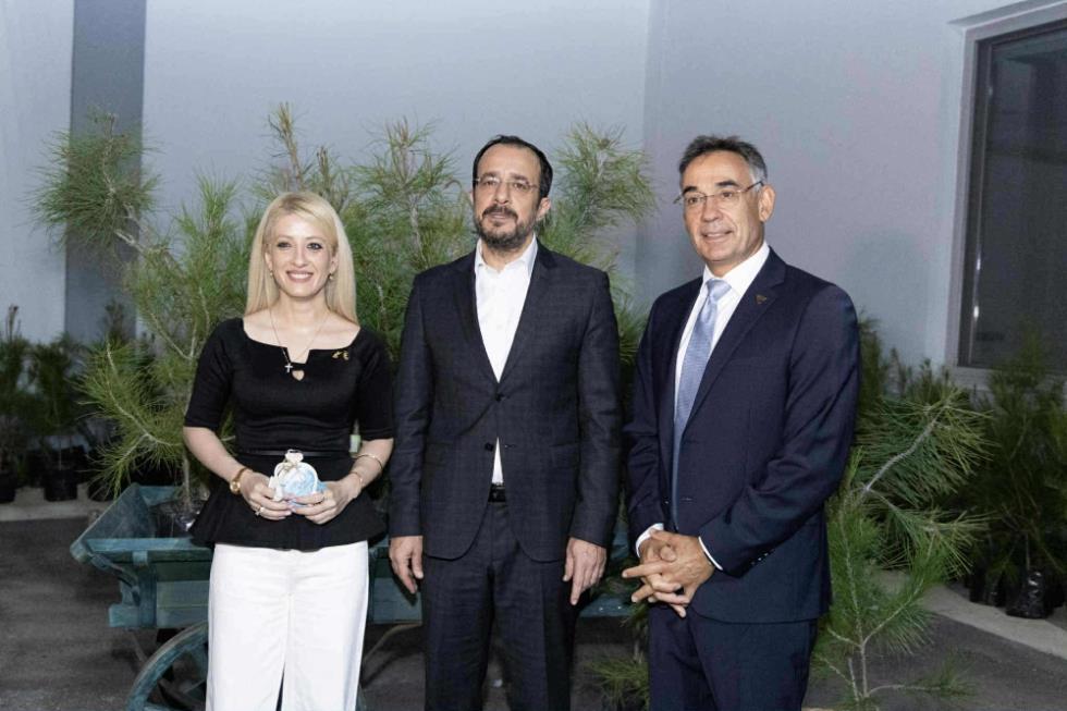 5292453331273264 Annita Demetriou, Nikos Christodoulides, Pavlos Photiades