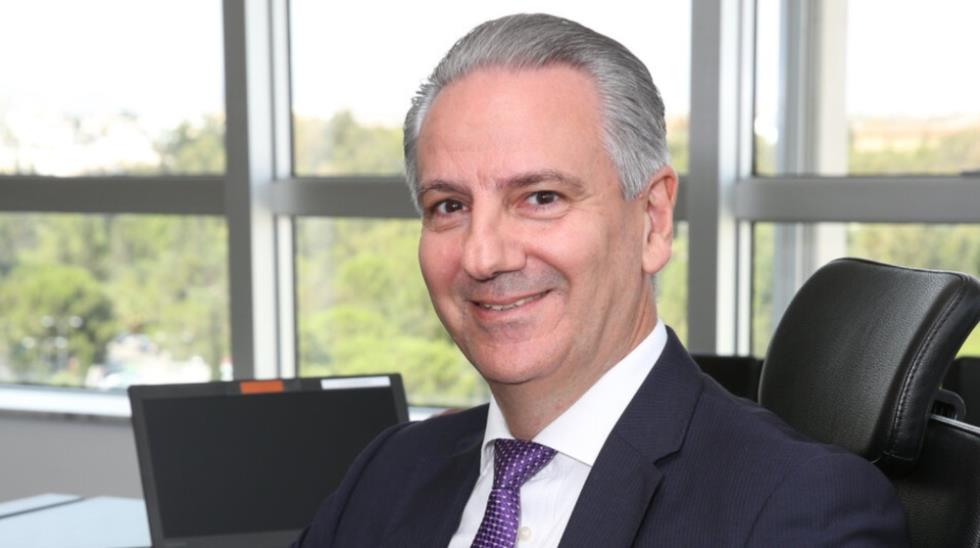 5293394553577807 MixCollage-10-Oct-2025-02-44-PM-3645