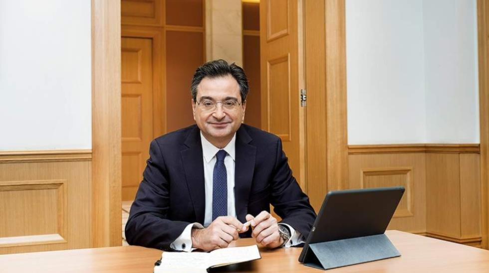 5295836610248185 MixCollage-13-Oct-2025-10-34-AM-6995