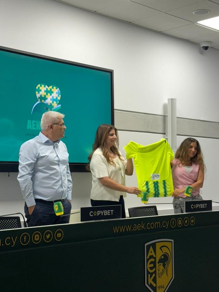 5317519945665894 1000009300