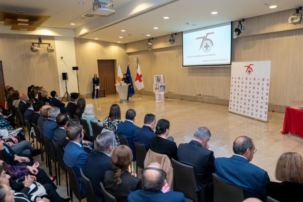 5333965840368994 L1230856