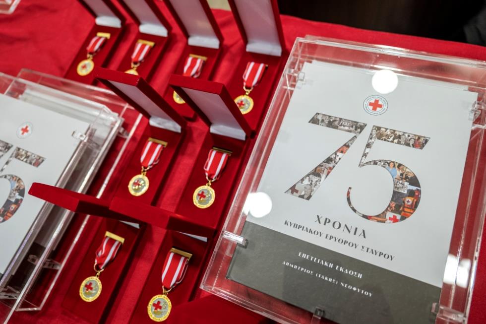 5333965992494484 L1230610