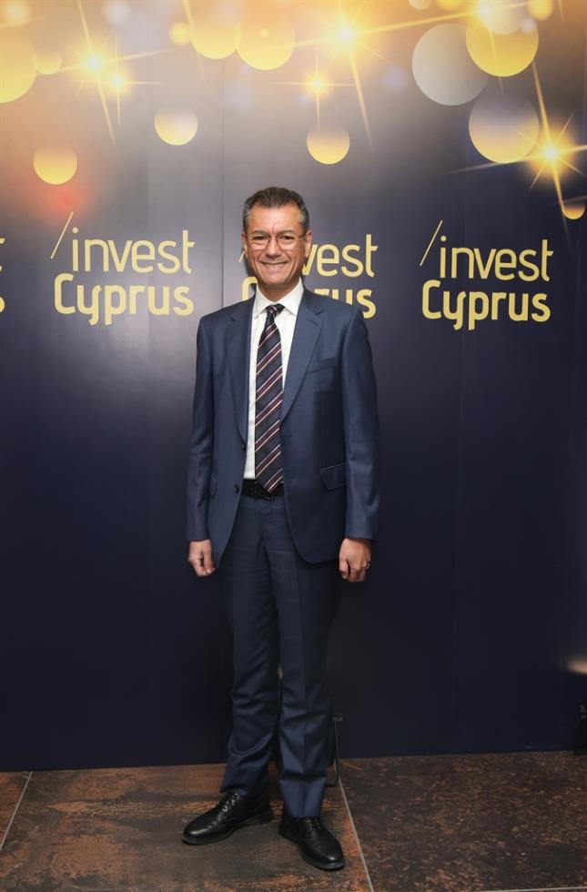 5341645674238390 6A4A9470