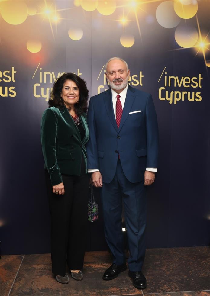 5341645800707642 6A4A9473