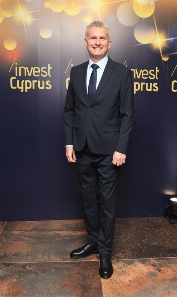 5341650381809071 6A4A9547