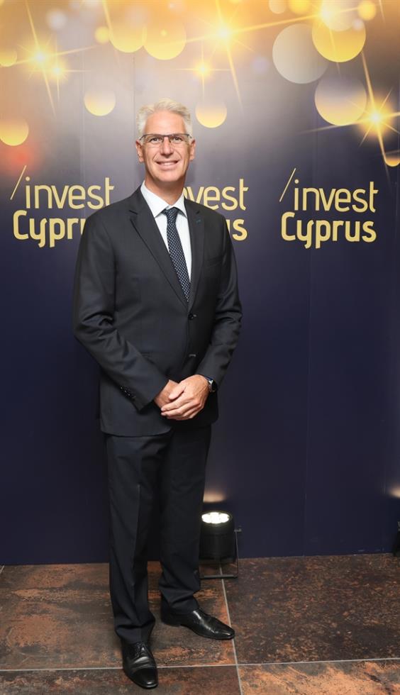 5341650518814211 6A4A9549