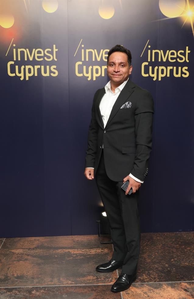 5341650928060347 6A4A9555