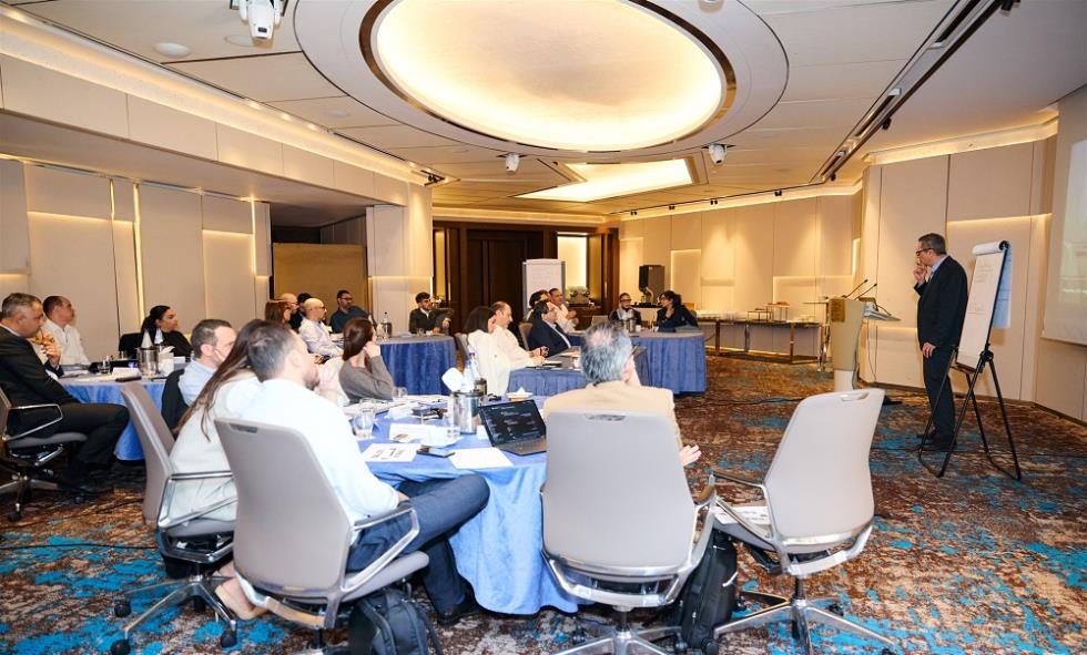 5344154099296969 251202-CIM-TransformationalLeadership-1K5A7534