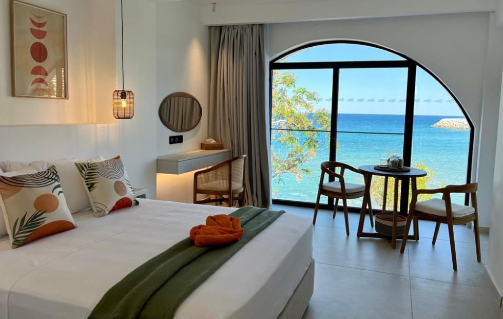 5400389857982249 SIRENA-BAY-LUXURY-SUITES--(4)