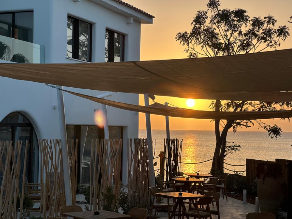 5400390390936821 SIRENA-BAY-LUXURY-SUITES--(11)