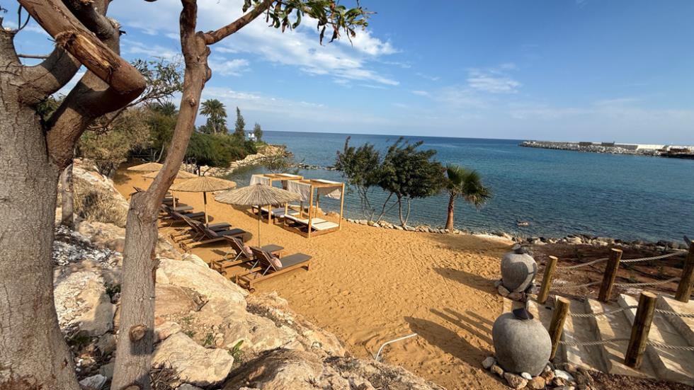 5400390535826908 SIRENA-BAY-LUXURY-SUITES--(12)