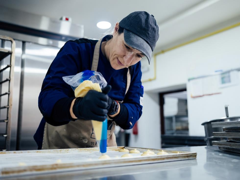 5404790588417379 MF SmallandMediumBusinesses SR 037