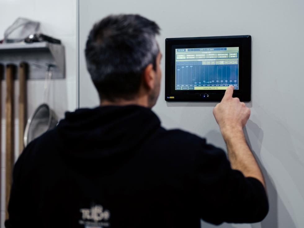 5404791110600966 MF SmallandMediumBusinesses SR 014