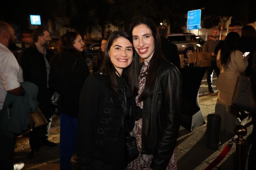 5407705196351966 people18