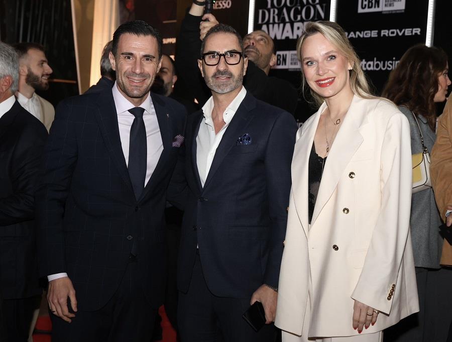 5407705229320121 people1