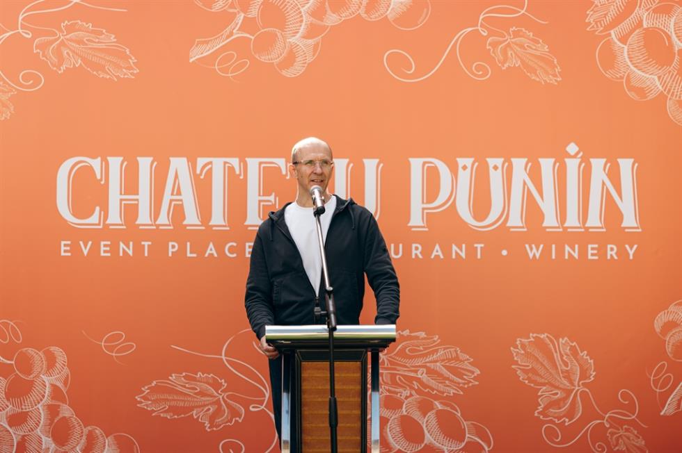 5417005119809280 2I8A1528