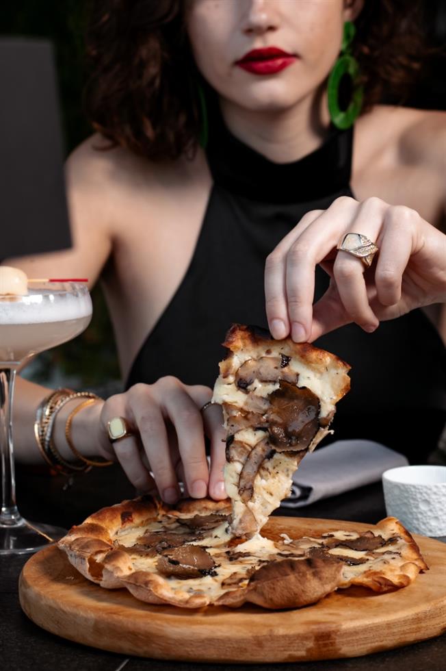 5425426968322604 Pizza Al Tartufo