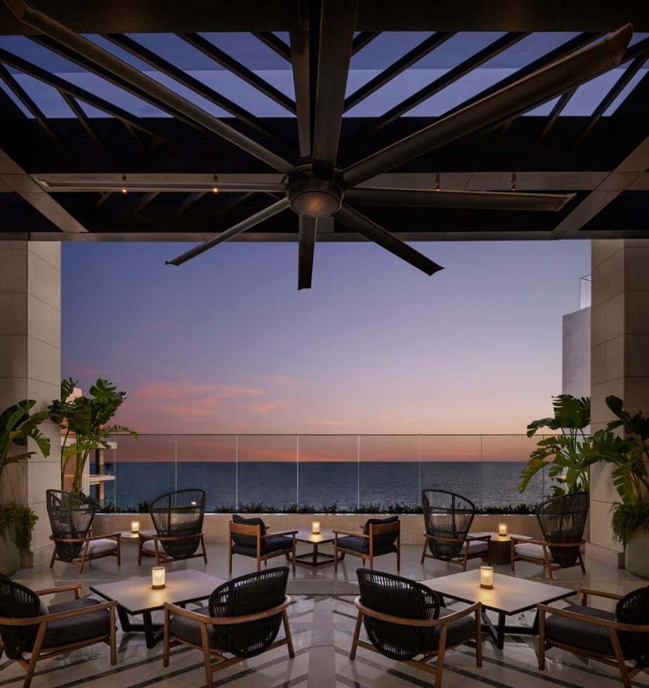 5492783247260875 The Rooftop Barxx
