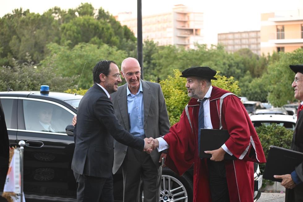 5520527957550139 UNIC Rector & President & CY President