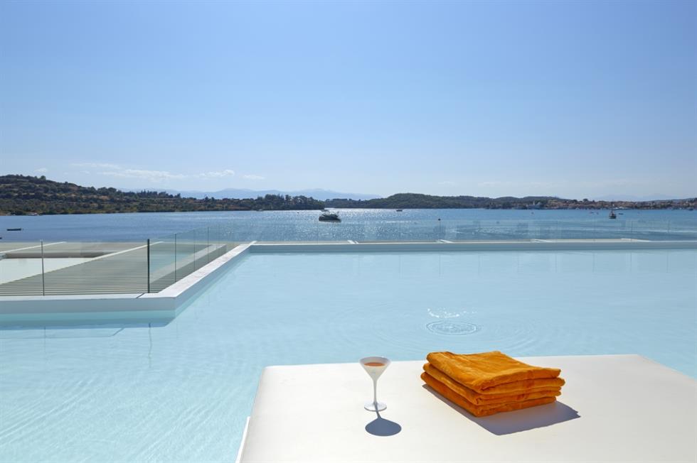 5550054787382929 Swimming Pool