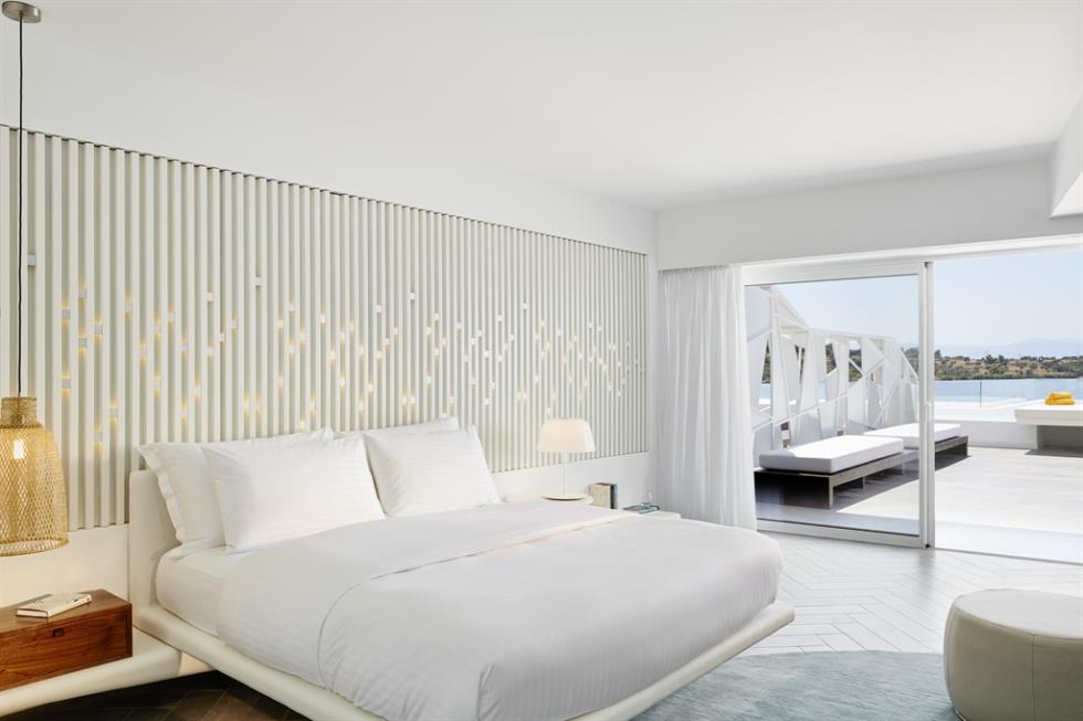 5550056027797251 Luxx Suite with Shared Plunge Pool & Sea View